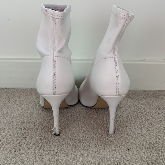 Something Navy white booties, size 6 - Picture 3 of 5
